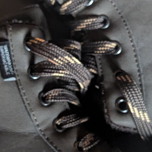 Zara Kids CONTRASTING HIGH-TOP SNEAKERS Khaki Green | Size 2 - Picture 12 of 16